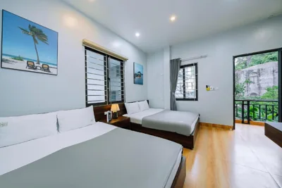 Doppia Deluxe con balcone — Napoli Hostel Cat Ba